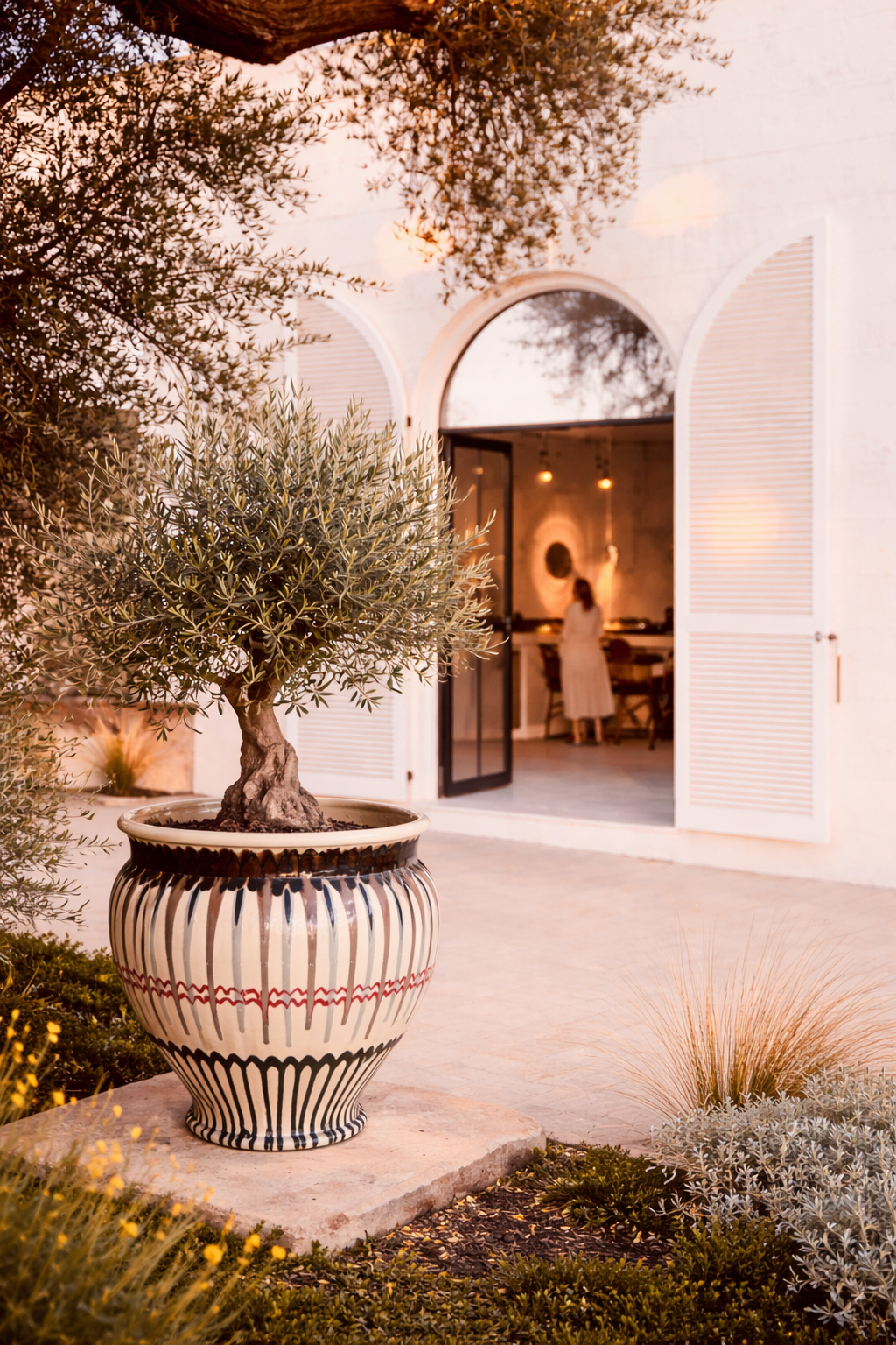 Large Italian Ceramic Planter | Handmade Outdoor Pot 48 cm