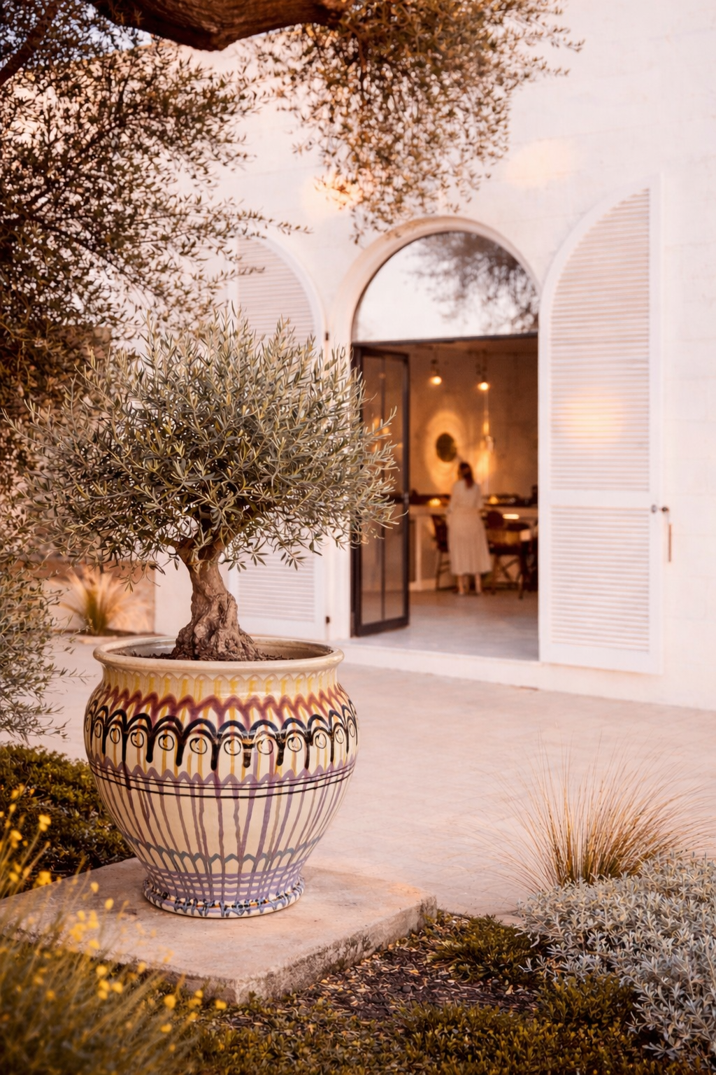 Large Italian Ceramic Planter | Handmade Outdoor Pot 48 cm