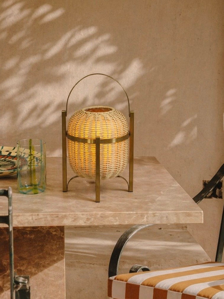 Luma Riva Cesta Cordless Rattan Table Lamp – Rechargeable LED Lamp with Handle – Dimmable Mediterranean Lighting