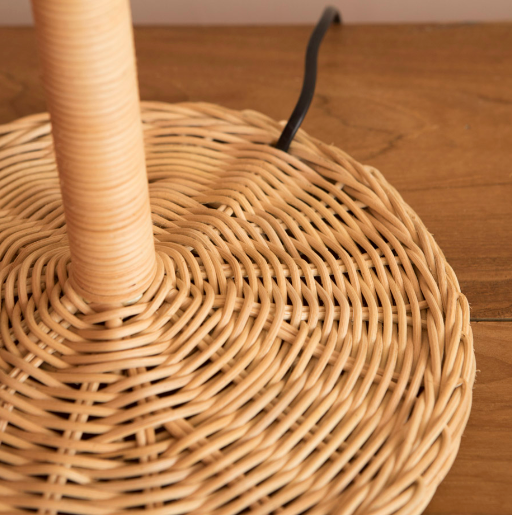 Luma Rattan Floor Lamp – Handwoven Natural Lamp with Iron Base – Mediterranean Lighting